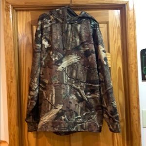 Men’s Mossburg Hooded Sweatshirt size Xl